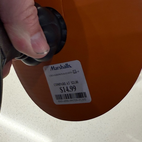 Martha Halloween Decor with Black Roses - Picture 4 of 4